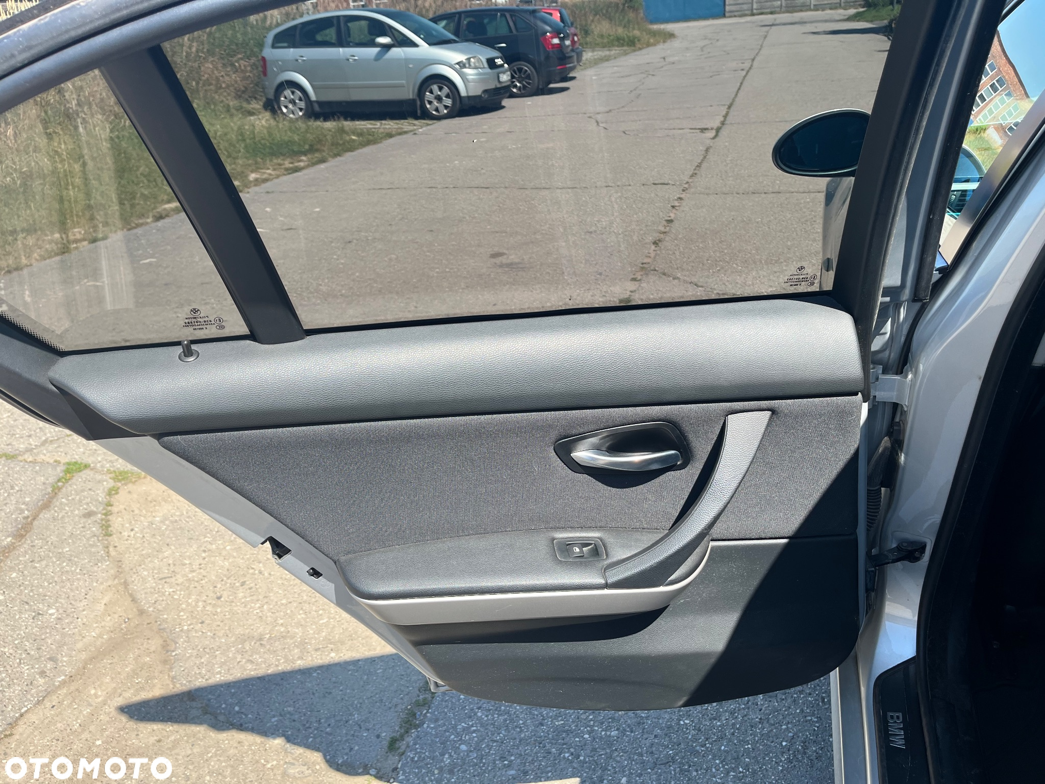 BMW Seria 3 318i - 21