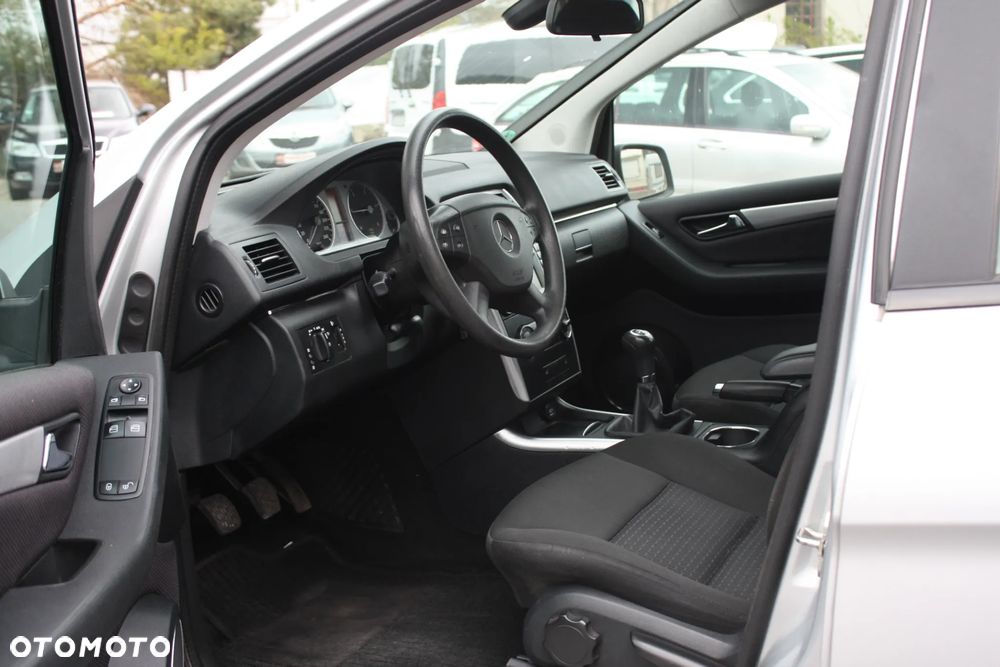 Mercedes-Benz Klasa B 180 CDI - 20