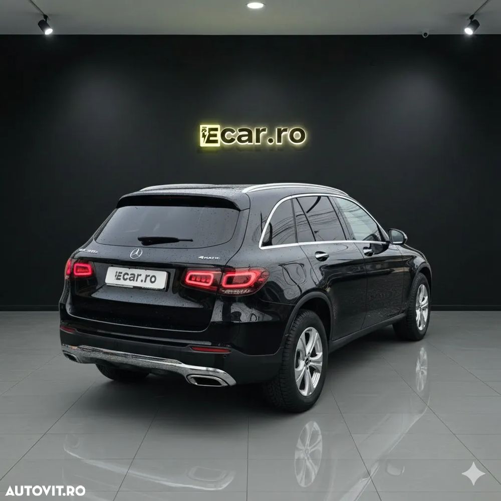 Mercedes-Benz GLC 300 e 4MATIC - 4