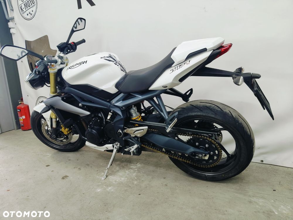 Triumph Street Triple - 23