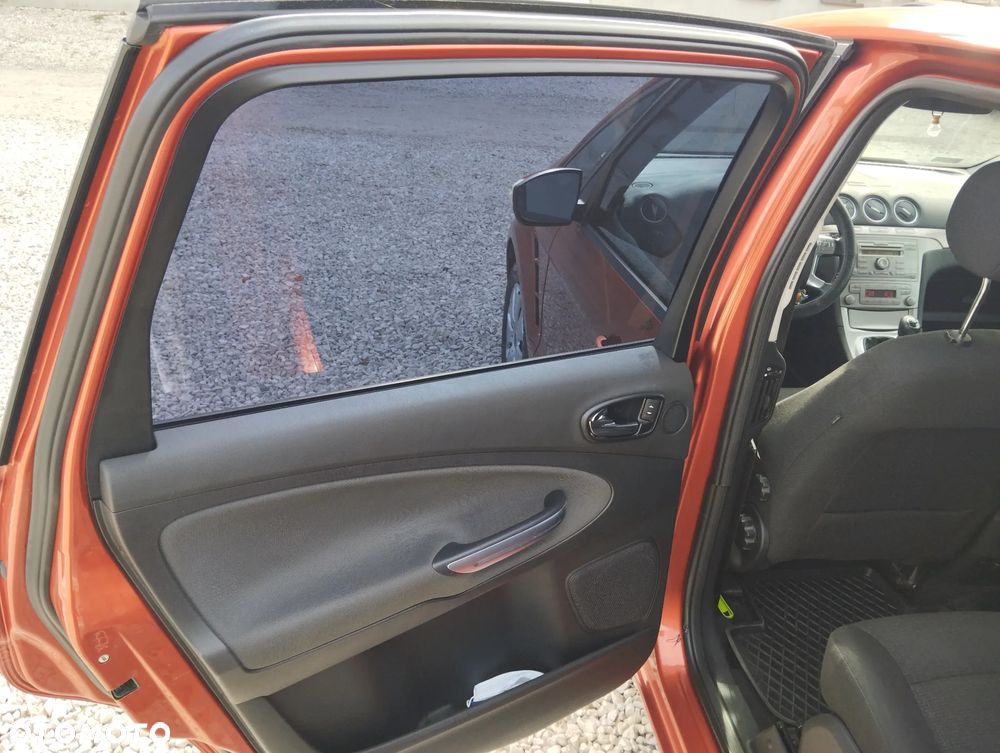 Ford S-Max 2.0 TDCi DPF Trend - 24