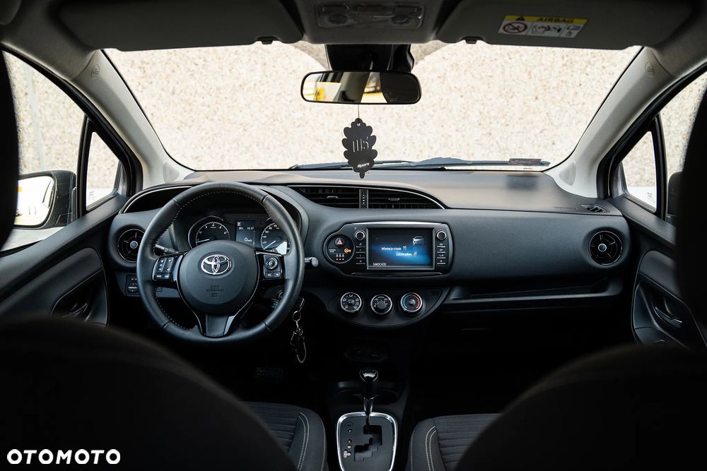 Toyota Yaris - 10