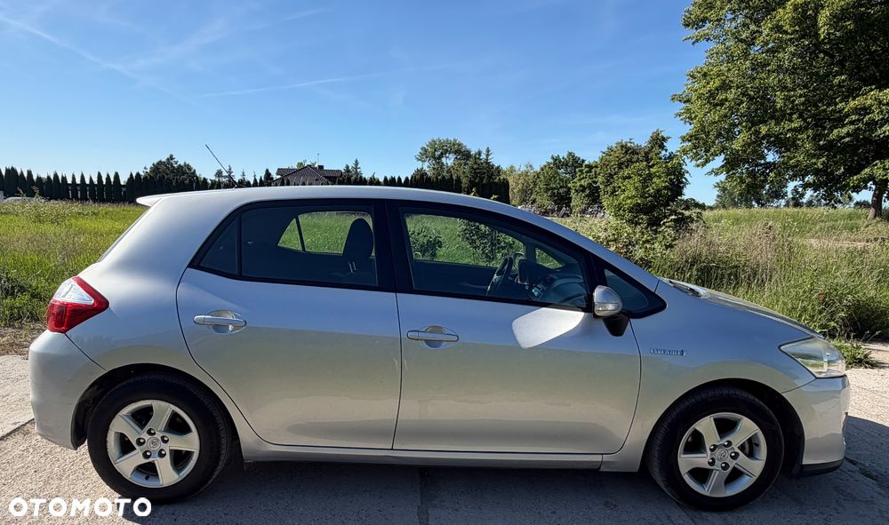 Toyota Auris 1.8 HSD Sol - 19