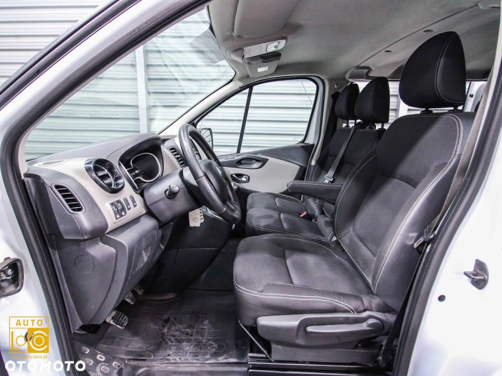 Renault TRAFIC LONG BRYGADÓWKA 6 OSÓB - 12