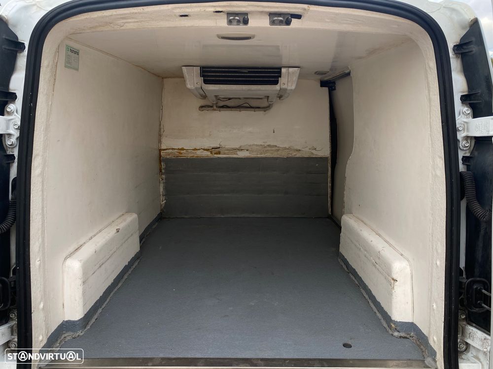 Ford Transit Connect - 10