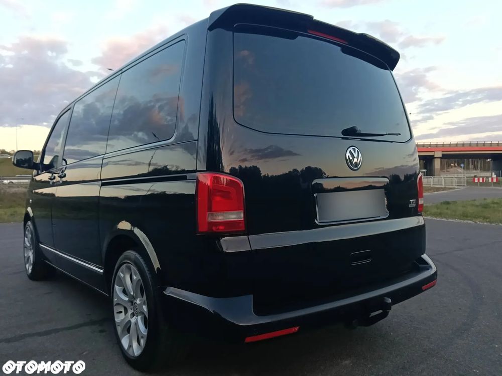 Volkswagen Multivan - 10