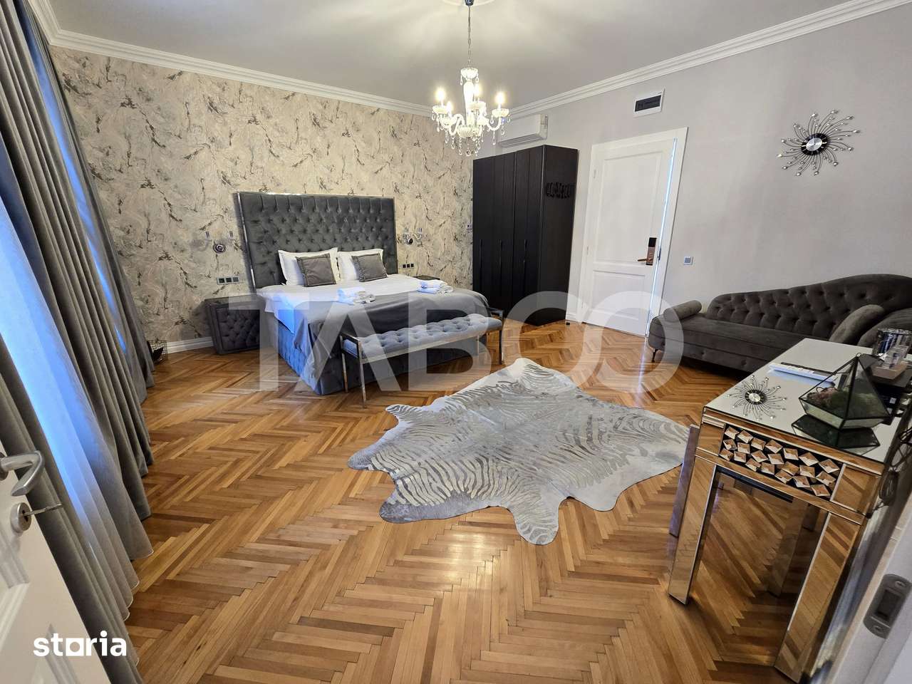 Apartament 2 camere de vanzare 2 pivnite garaj Centrul Istoric Sibiu — fotografia 2