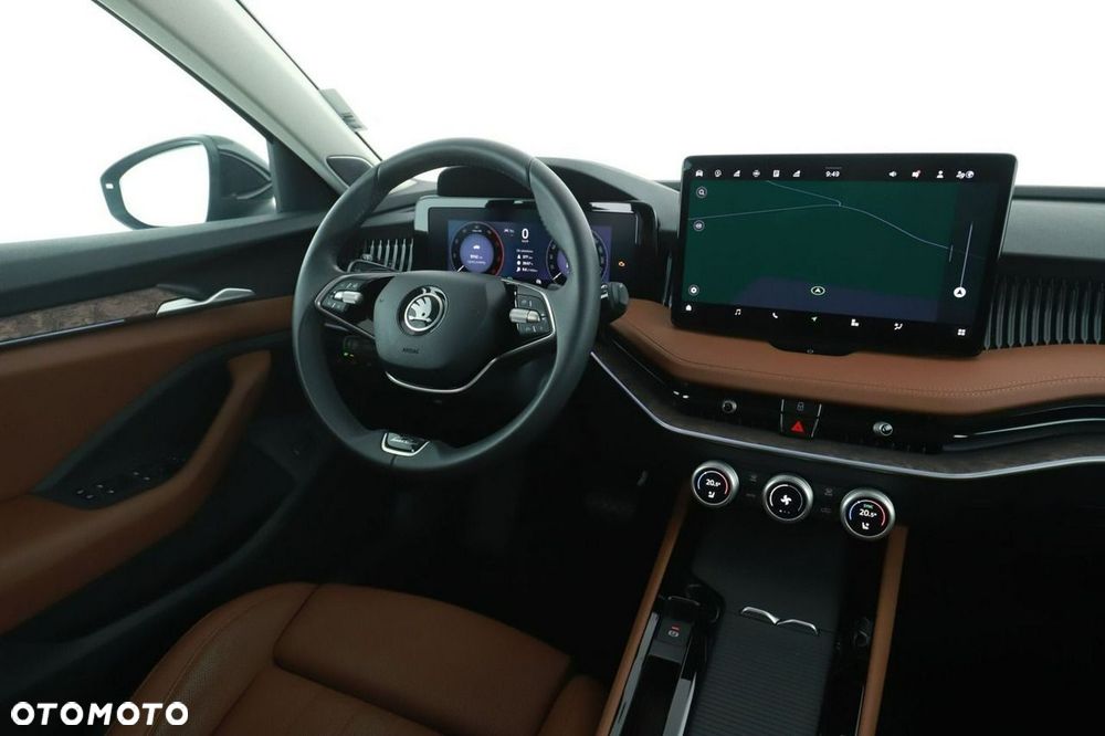 Skoda Superb 2.0 TDI SCR 4x4 L&K DSG - 17