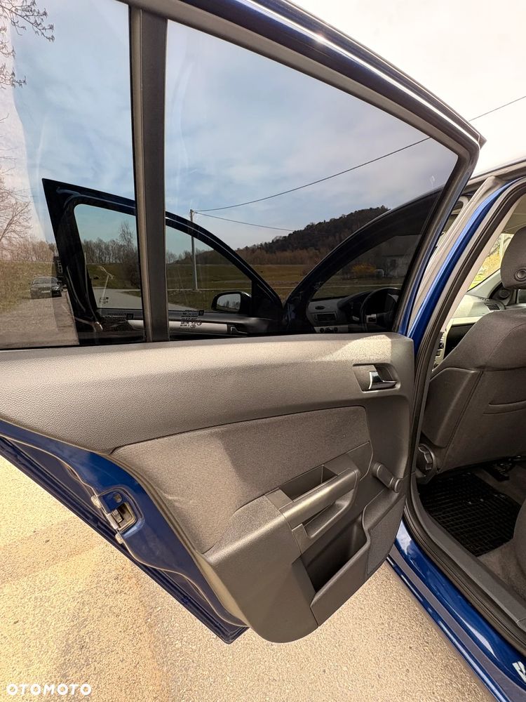 Opel Astra 1.6 - 25