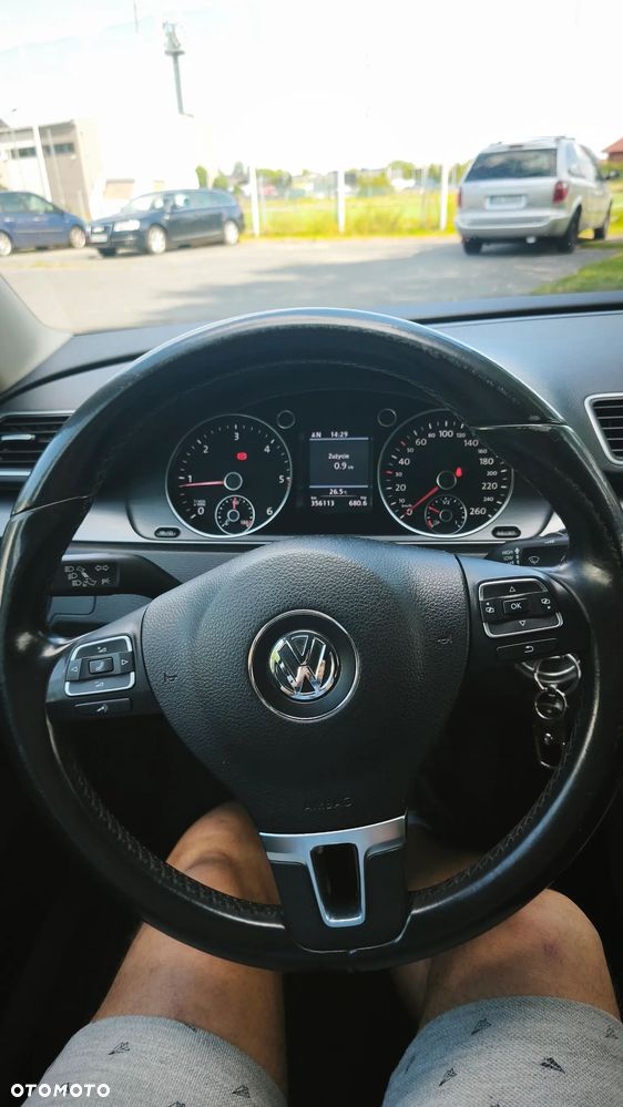 Volkswagen Passat 2.0 TDI DPF BlueMotion Technology Trendline - 7