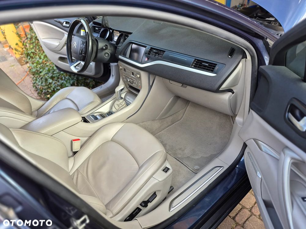 Citroën C5 2.2 HDi Exclusive - 12