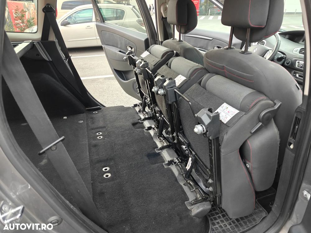 Renault Grand Scenic 1.6 dCi Stop&Start Energy Privilege - 19