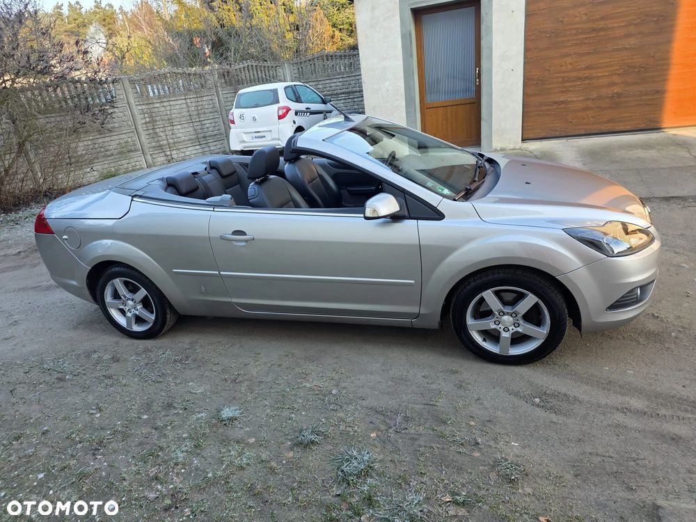 Ford Focus 2.0 16V Titanium - 4