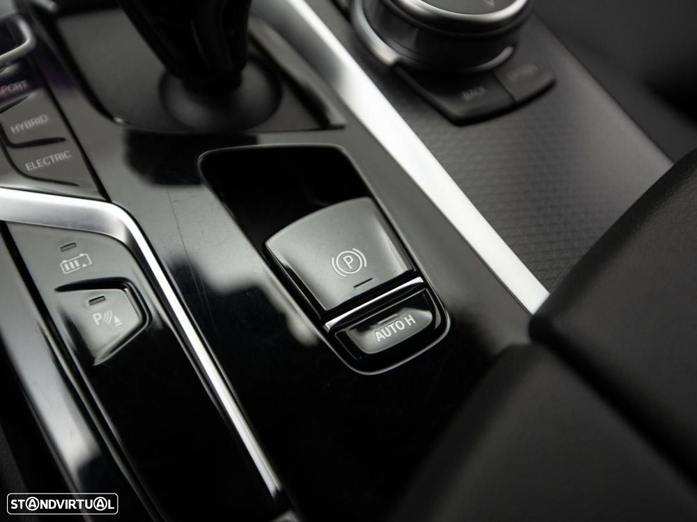 BMW 530 e xDrive Aut. Luxury Line - 29