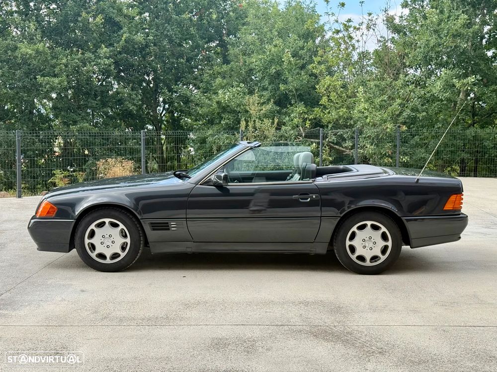Mercedes-Benz SL 300 - 24