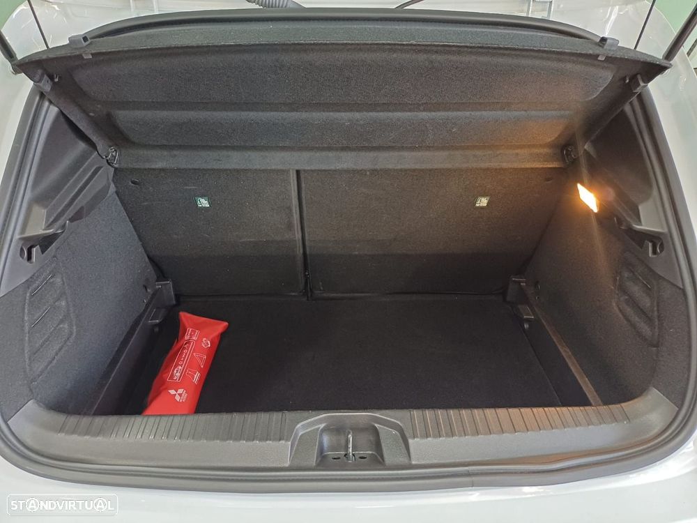Mitsubishi Colt 1.0 MPI Invite - 23