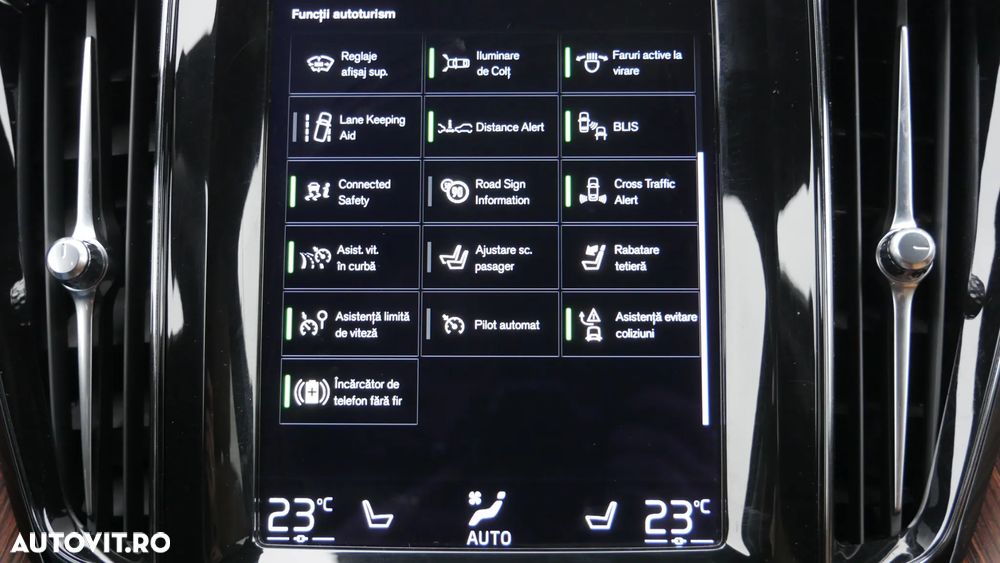 Volvo XC 60 B4 D AWD Geartronic Inscription - 28