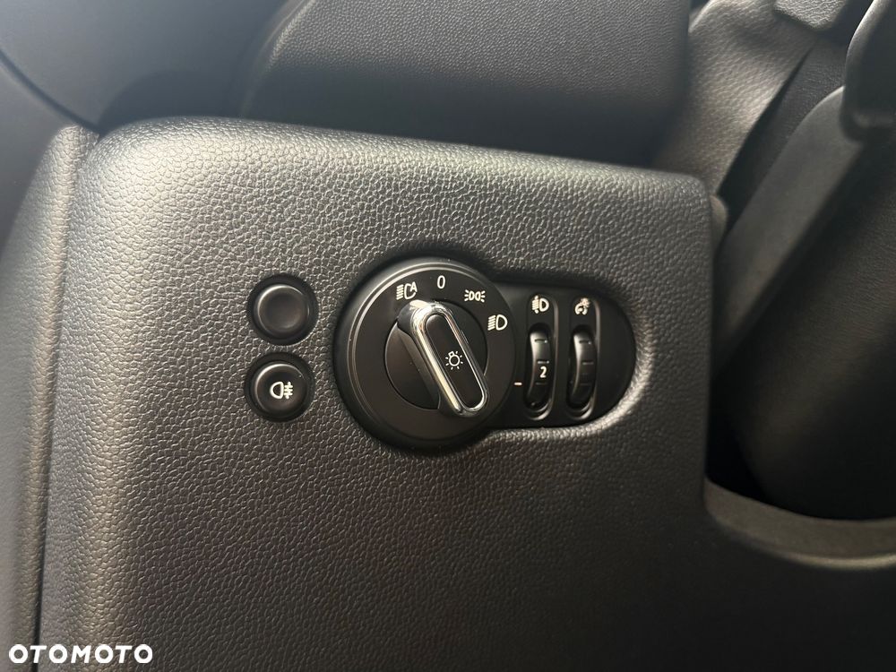 MINI Cooper John Works John Works Trim - 40