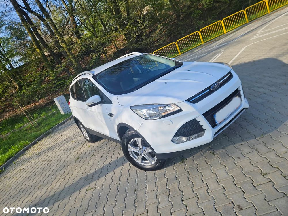 Ford Kuga 1.5 EcoBoost 2x4 Trend - 4