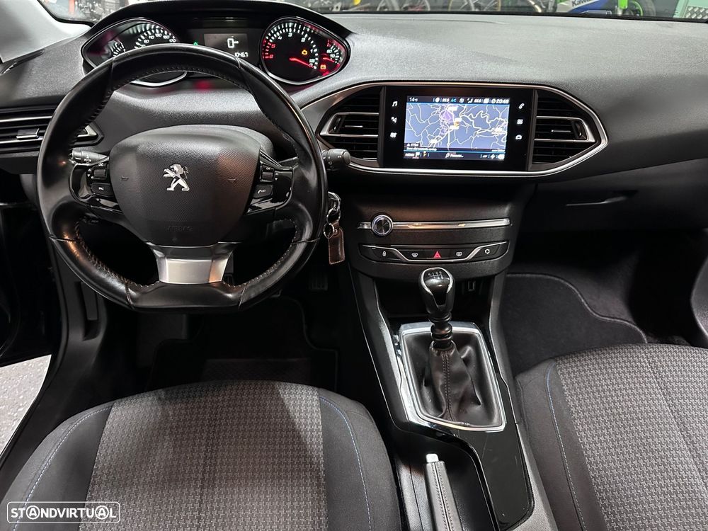 Peugeot 308 1.5 BlueHDi Style - 11
