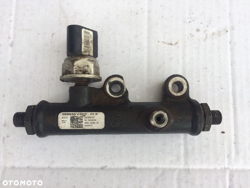 Listwa wtryskowa z czujnikiem 4R8Q-9C066-AC Land Rover Discovery 3 III / Range Rover Sport 2.7 TDV6 - 1