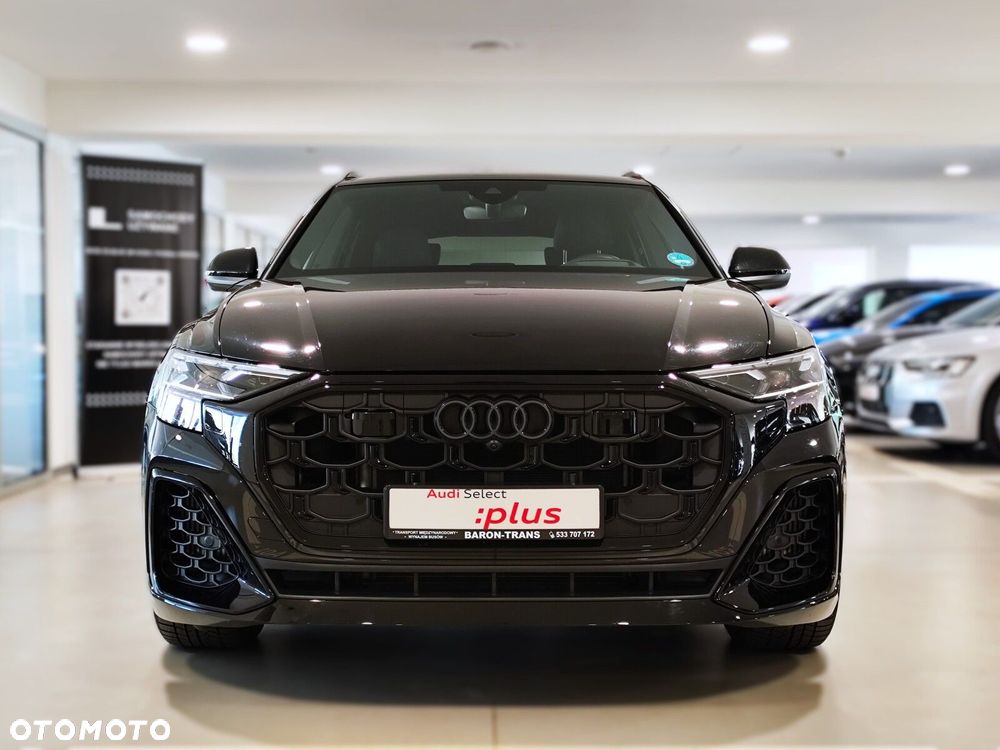 Audi Q8 - 8