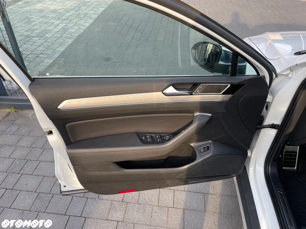 Volkswagen Passat Alltrack 2.0 TDI SCR 4Motion DSG (BMT) - 18