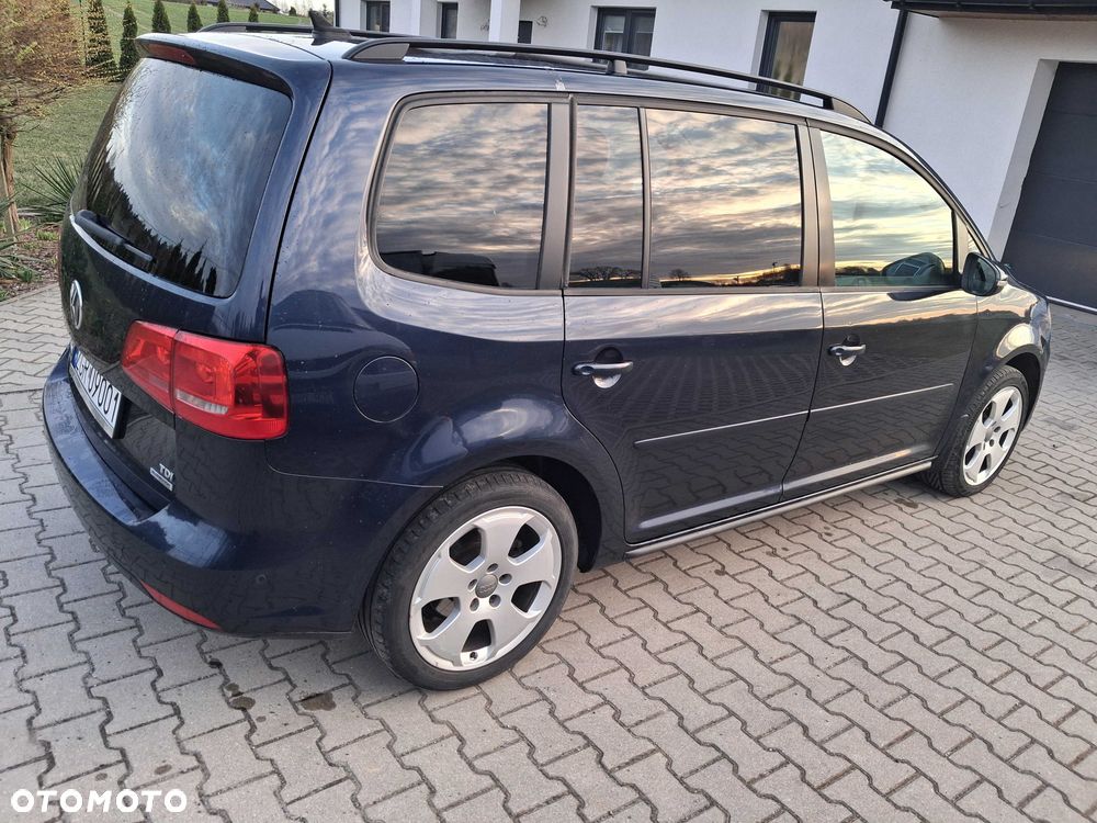 Volkswagen Touran - 2