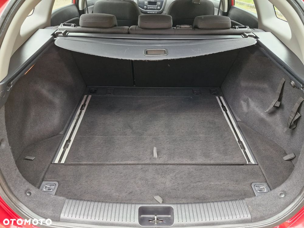 Kia Ceed 1.4 CVVT SW Dream-Team Edition - 22