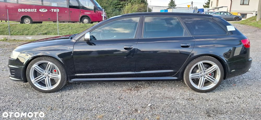 Audi RS6 Avant Standard - 5