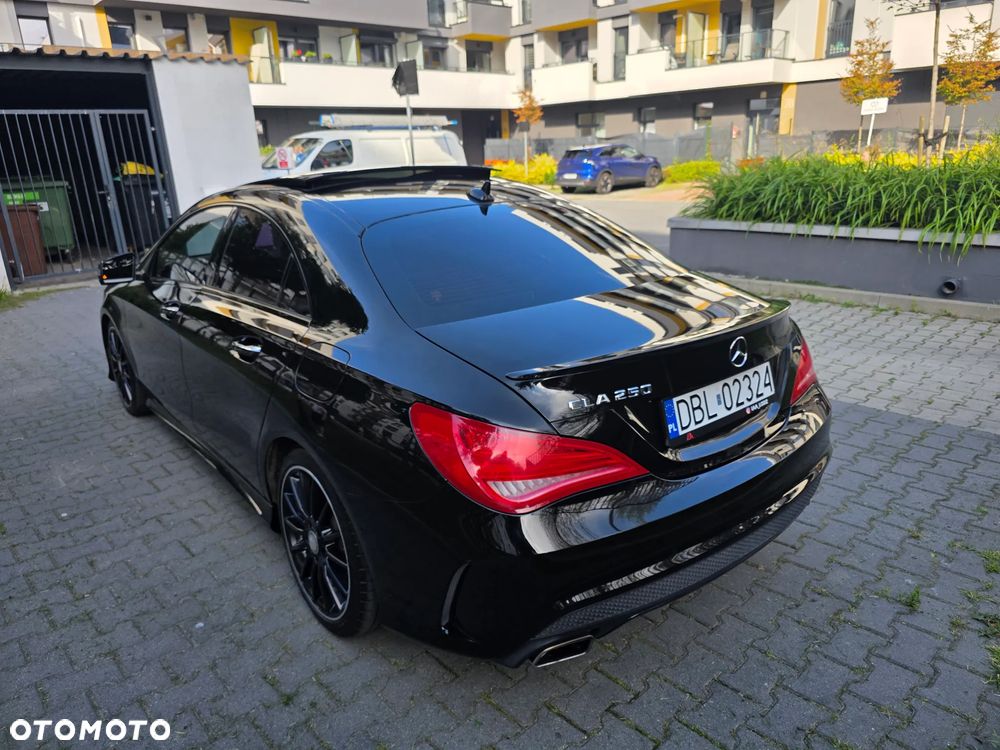 Mercedes-Benz CLA 250 7G-DCT AMG Line - 4