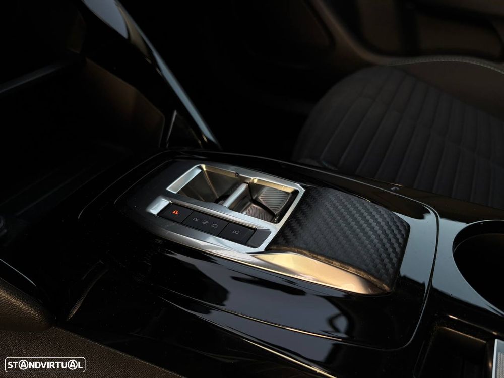 Peugeot e-2008 Style - 15
