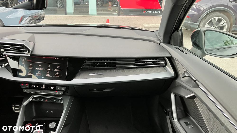 Audi RS3 Limousine - 19