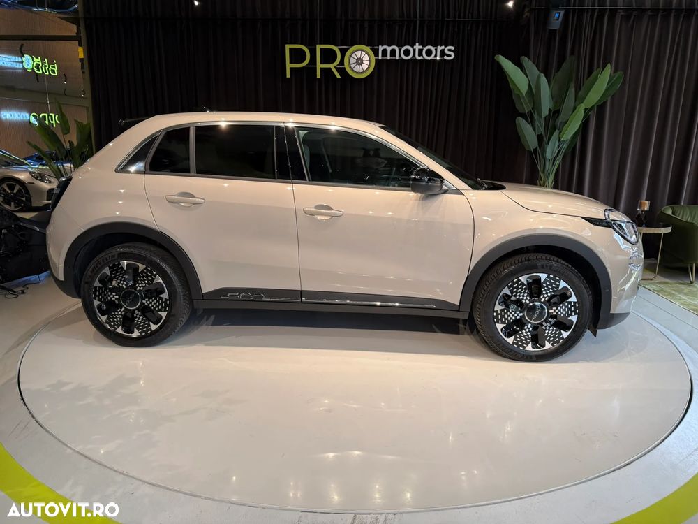 Fiat 600 HYBRID 100 kW 125 Jahre Edition - 4