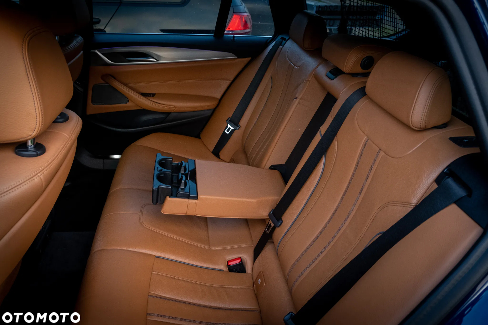 BMW Seria 5 520d M Sport - 9