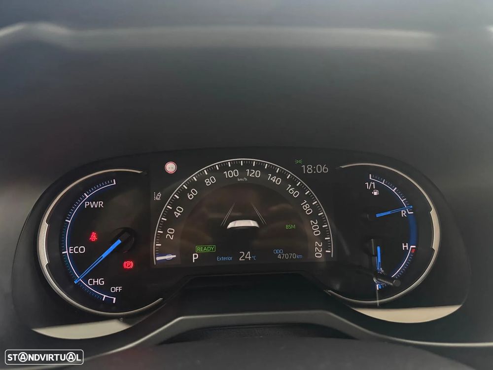 Toyota RAV4 2.5 HDF Square Collection - 24