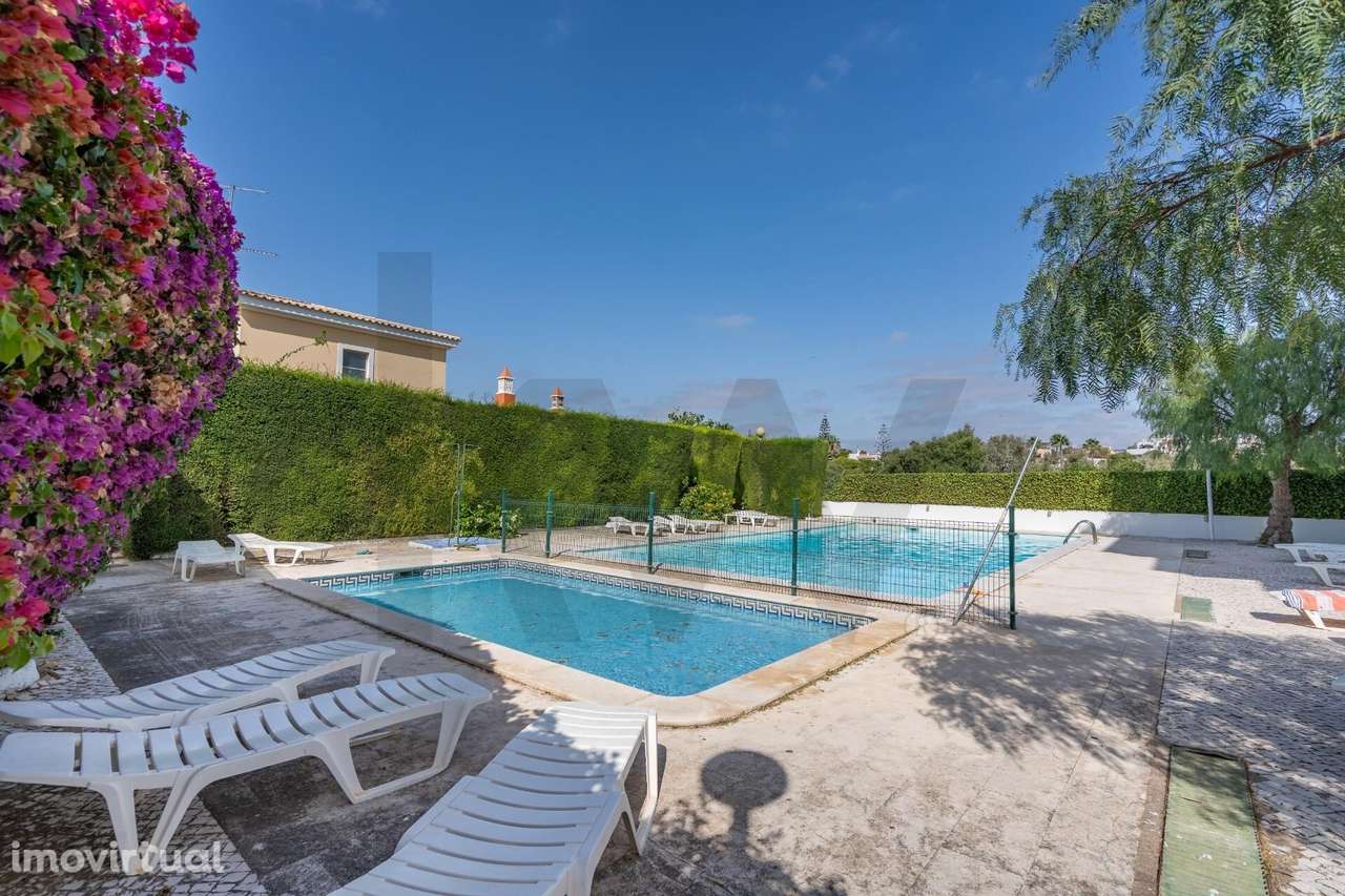 T2 no Edifício Miralvor com piscina e jardim e com de garagem e Box co - Grande imagem: 2/33