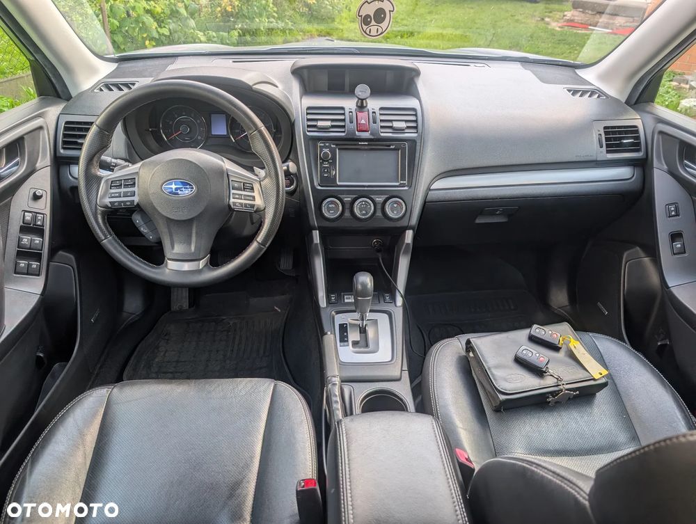 Subaru Forester 2.0XT Platinum Lineartronic - 18