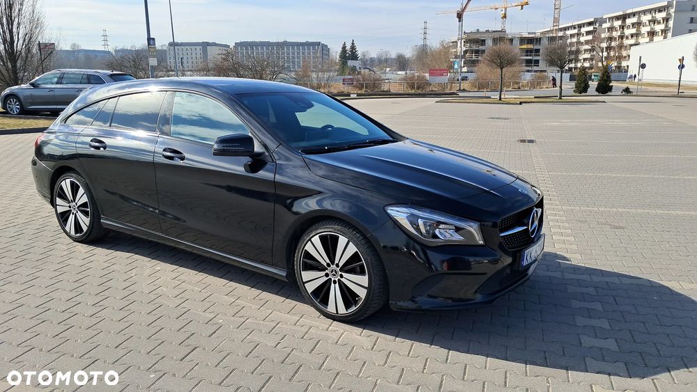 Mercedes-Benz CLA 180 UrbanStyle Edition - 23