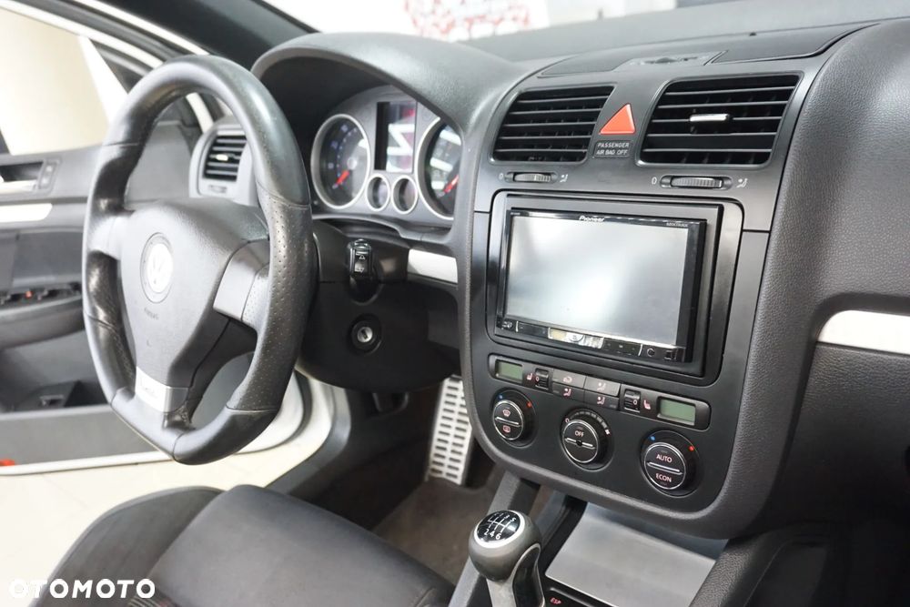 Volkswagen Golf 2.0 GTI - 22