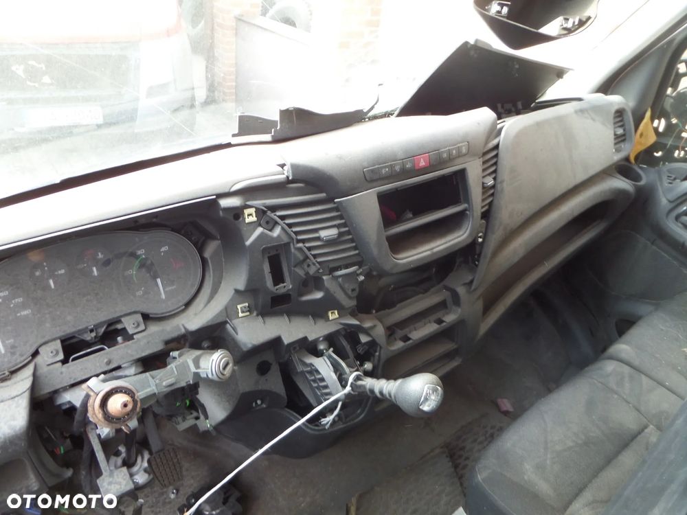 11691 Fotel plastiki osłony boczki Iveco Daily 14- - 4