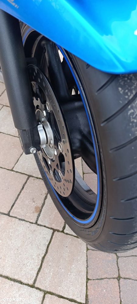 Suzuki GSX-R - 17