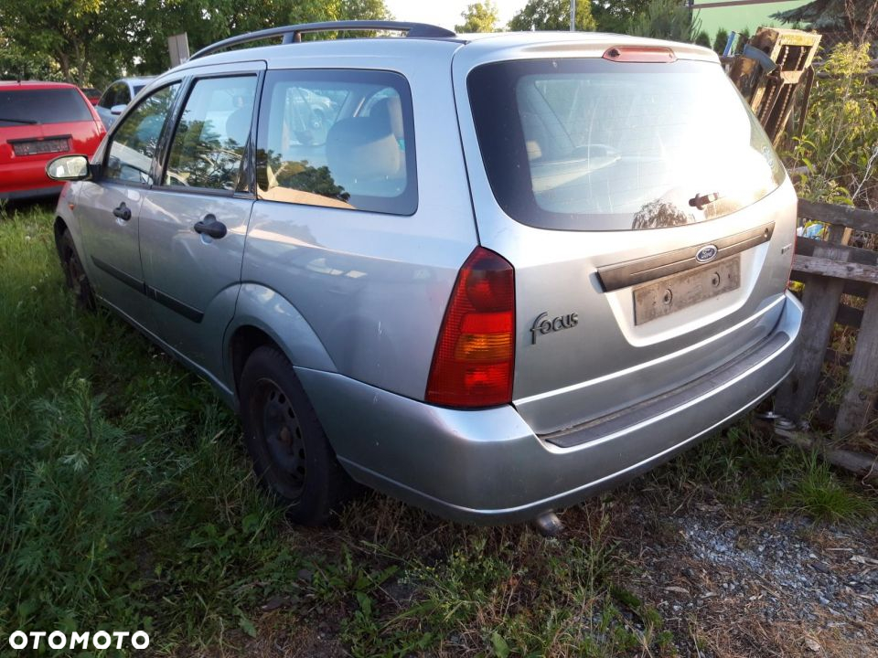 Cześci Ford Focus mk1 lift 1.8 diesel  kombi 5-drzwi szary - 3