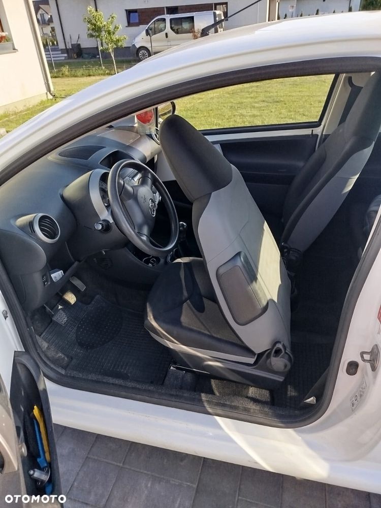 Toyota Aygo - 8