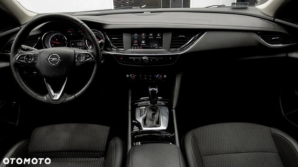 Opel Insignia 1.6 CDTI Innovation S&S - 11