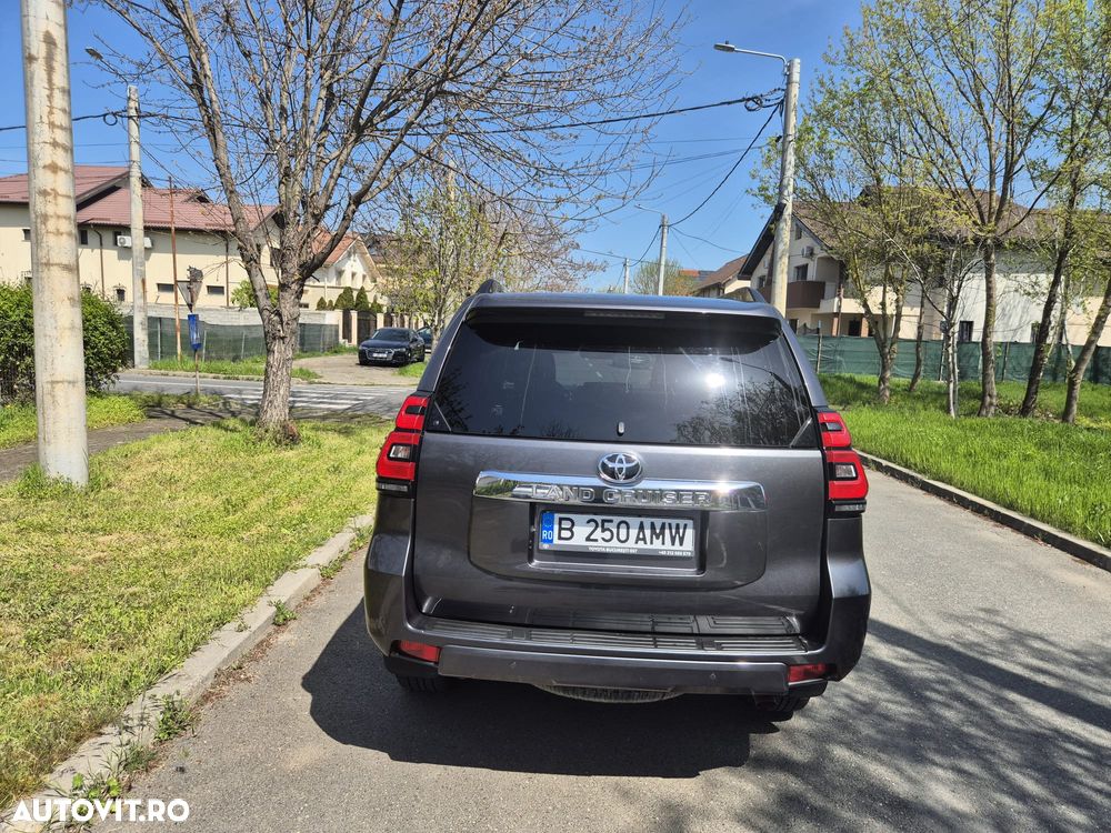Toyota Land Cruiser 2.8l D-4D 204 CP A/T 5 locuri Active - 4