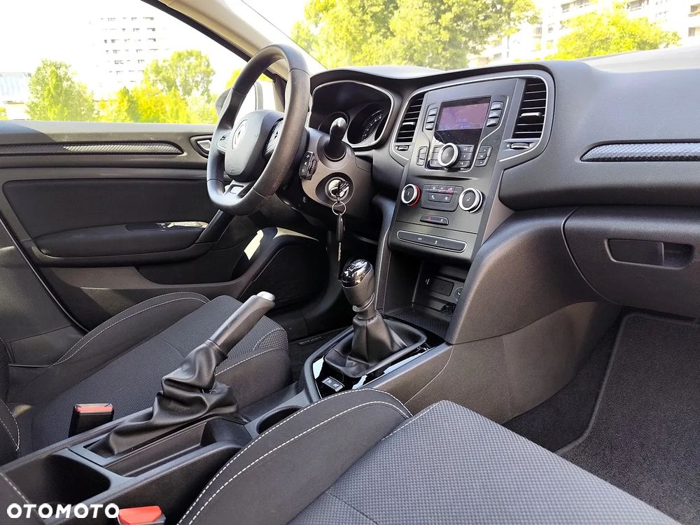 Renault Megane 1.2 Energy TCe Life - 11