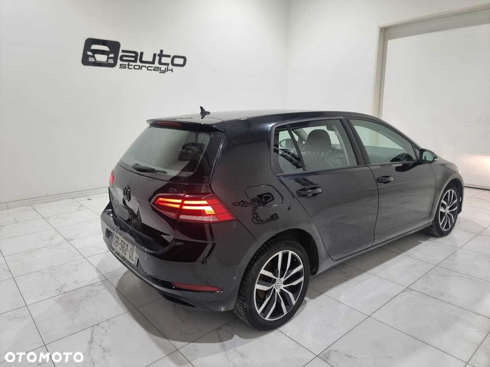 Volkswagen Golf - 4