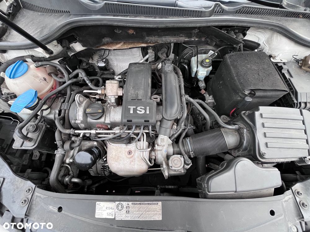 Volkswagen Golf - 6