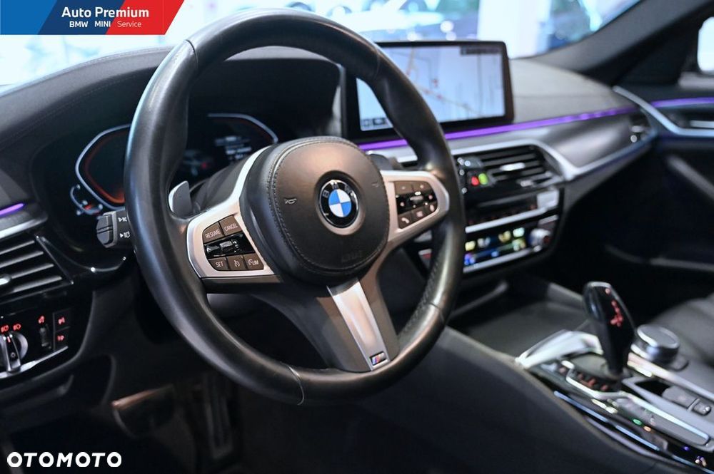 BMW Seria 5 540i xDrive mHEV - 8